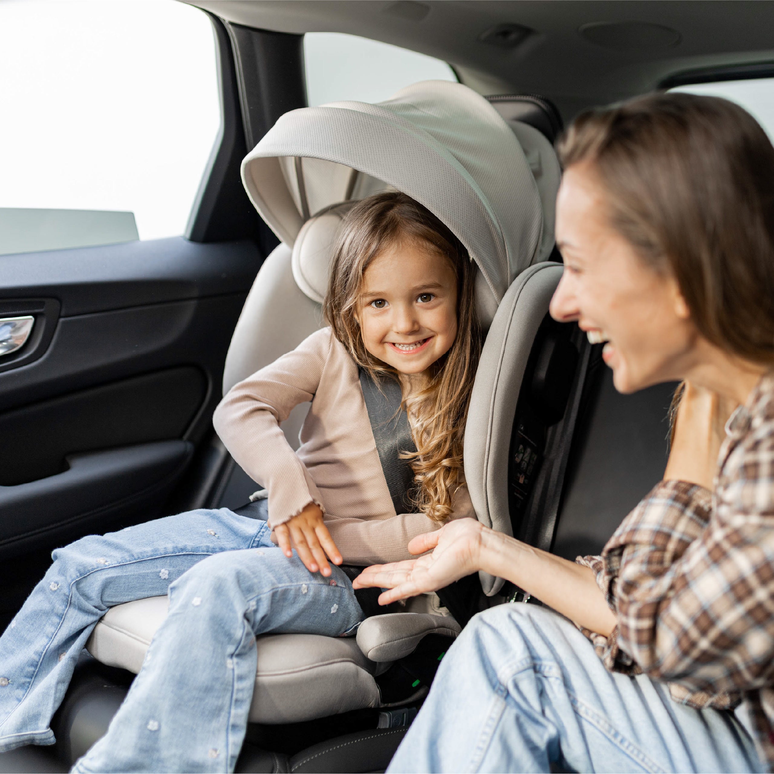 Scaun auto pentru copii cu înălțimea între 100 și 150 cm Tulano Joy 55 Beige I-Size