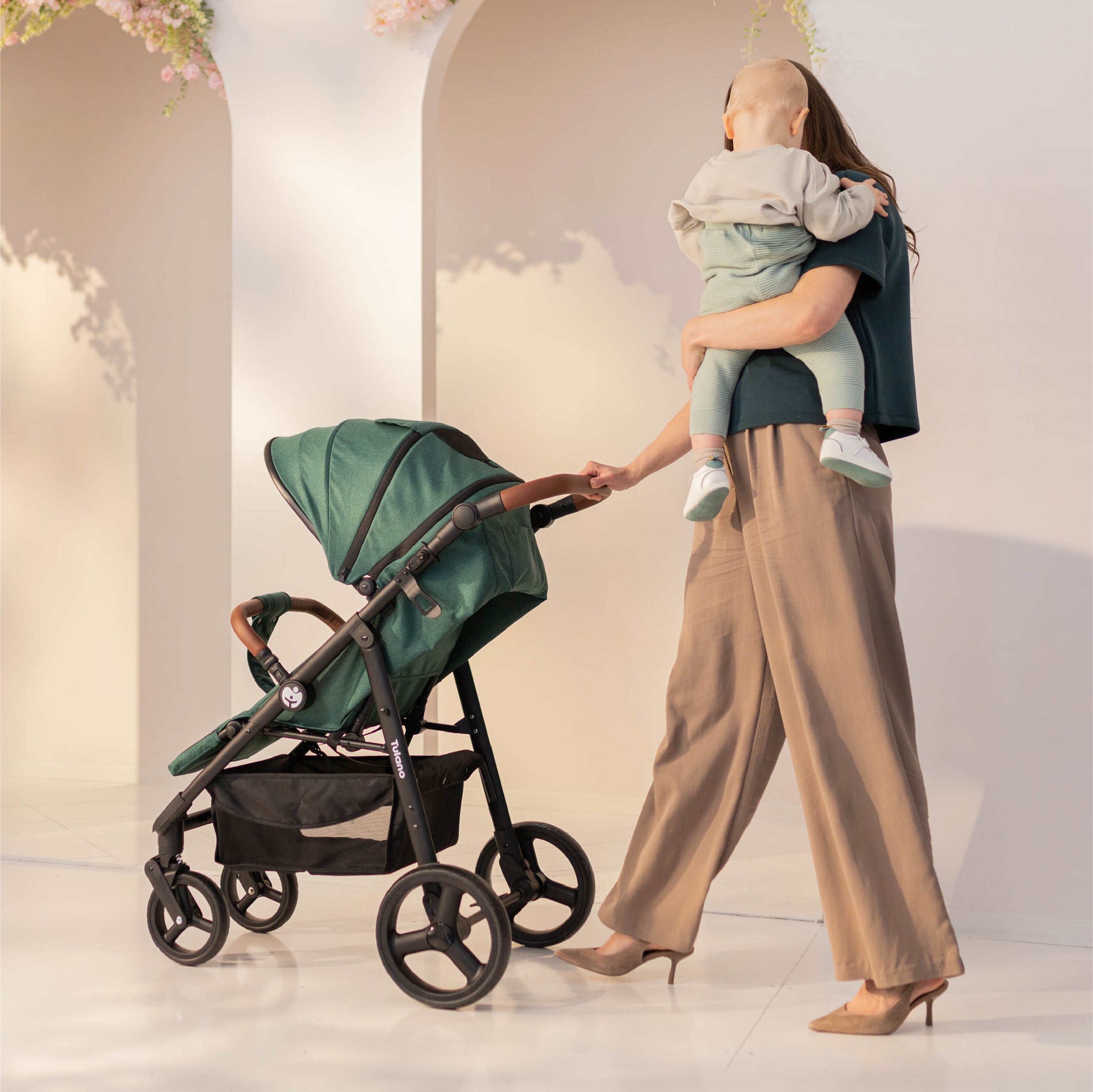 OUTLET Cărucior de plimbare cu păturică Tulano Avignon 35 Green