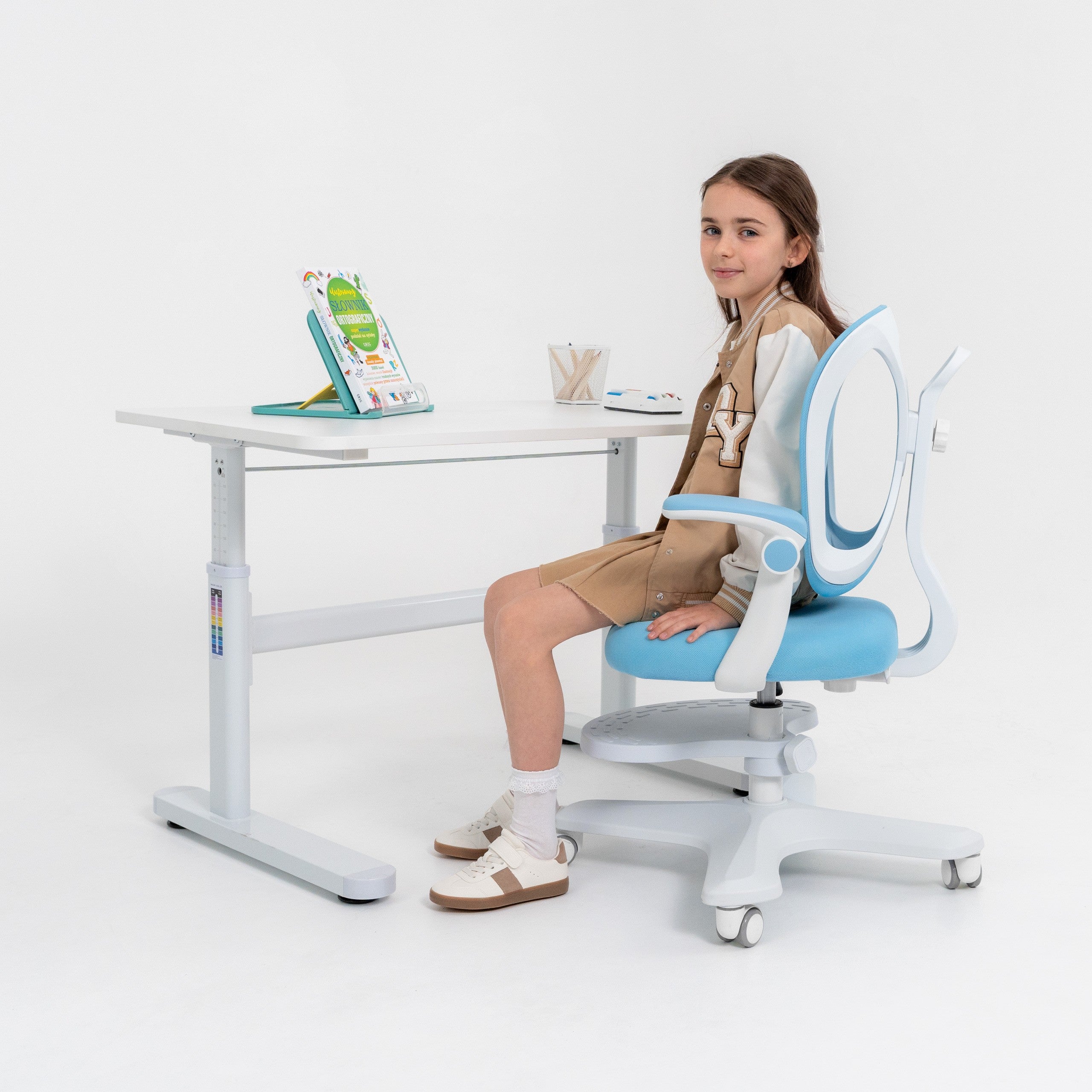 Scaun ergonomic pentru copii Mark Adler Junior 4.6 Blue